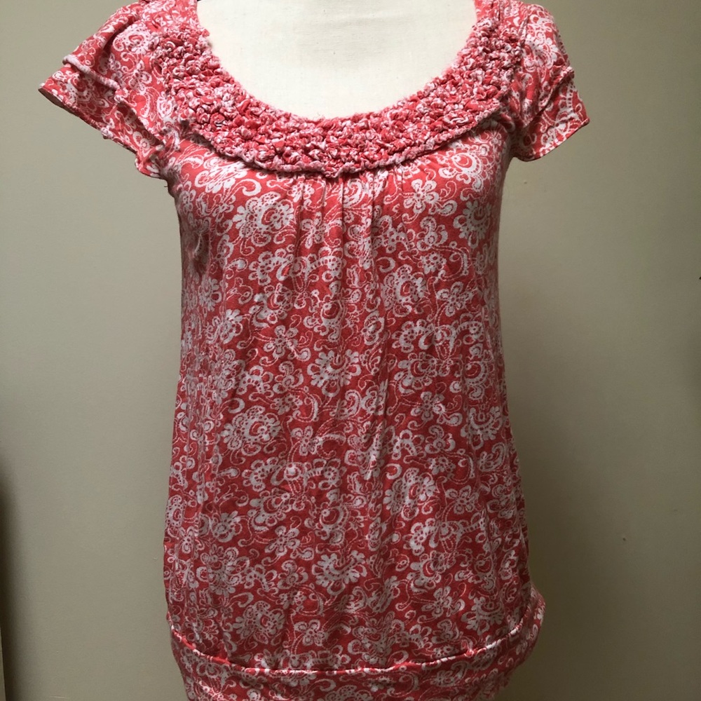 Coral and white paisley top